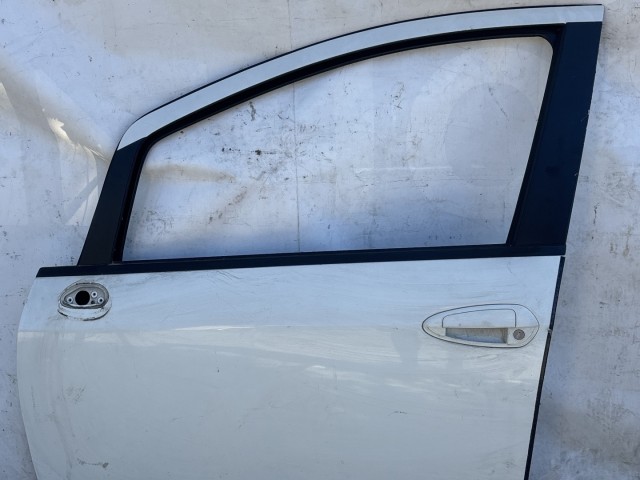 216567 Fiat Grande Punto, Punto Evo 5 ajtós bal első fehér színű ajtó