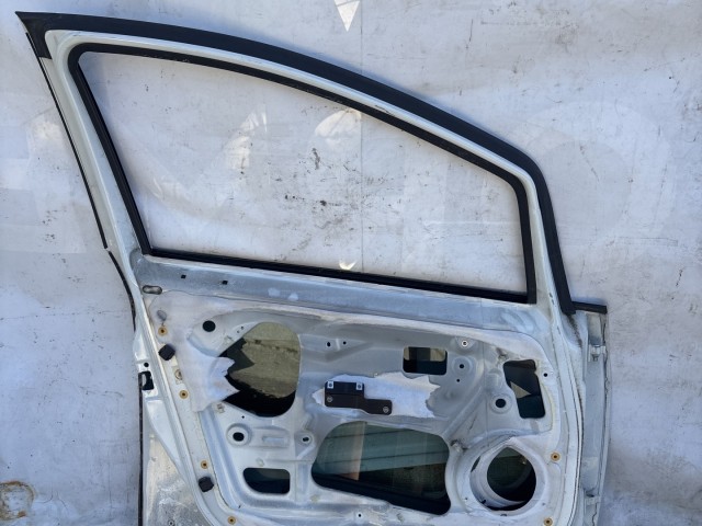 216567 Fiat Grande Punto, Punto Evo 5 ajtós bal első fehér színű ajtó