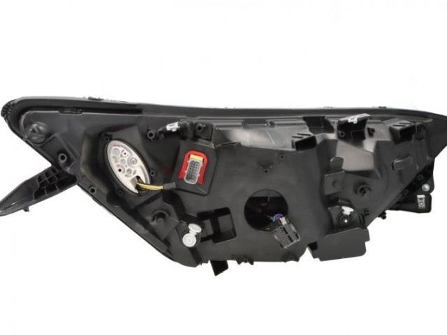 Iveco Daily    2019.06.01- utángyártott új bal első fényszóró LED (motorral) elektr. nélk. TYC
