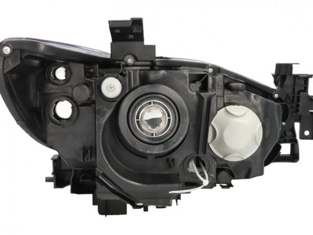 Mazda 6   2012.01.02-2014.12  utángyártott új bal első fényszóró H11/H15 +napp.fény (motoros)  TYC