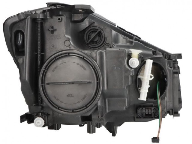 Mercedes Benz A-Class (W176)  2012.09.01-2018.05.03 utángyártott új bal első fényszóró H7/H15+nappali fény (motorral) TYC
