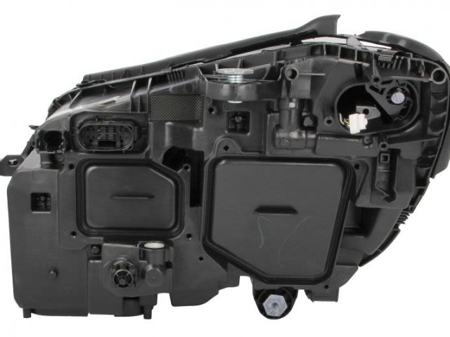 Mercedes Benz W205 C-Class 2014.03.01-2018.08.30 utángyártott új jobb első fényszóró LED (motorral) elektr.nélk. TYC