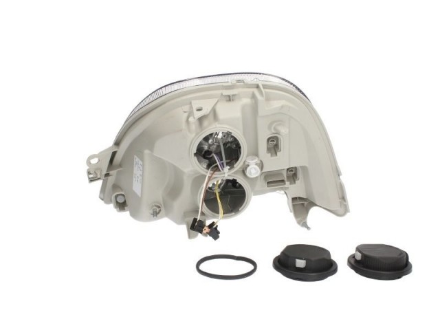 Nissan Interstar 2004.02-2011.08.30 utángyártott új jobb első fényszóró H1/H7 motorral  TYC