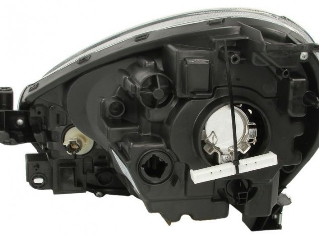 Nissan Micra K13 2010.09 01-2013.05.31  utángyártott új jobb első fényszóró H4  (motoros) TYC