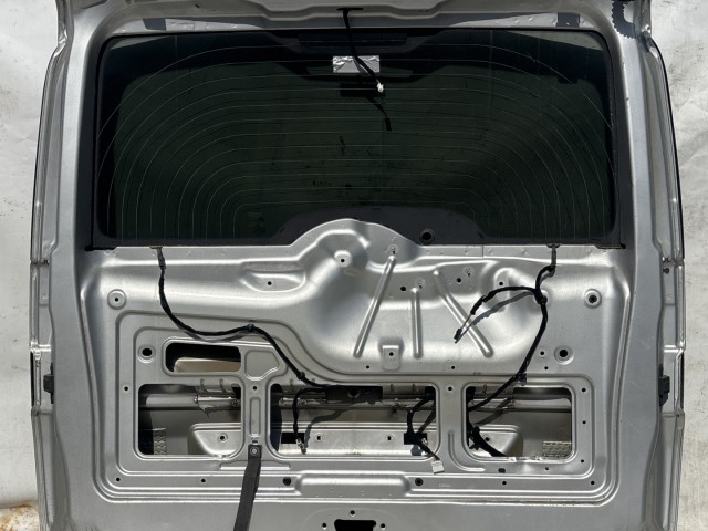 216596 Fiat Fiorino, Qubo 2007-2024 csomagtérajtó, a képen látható sérüléssel