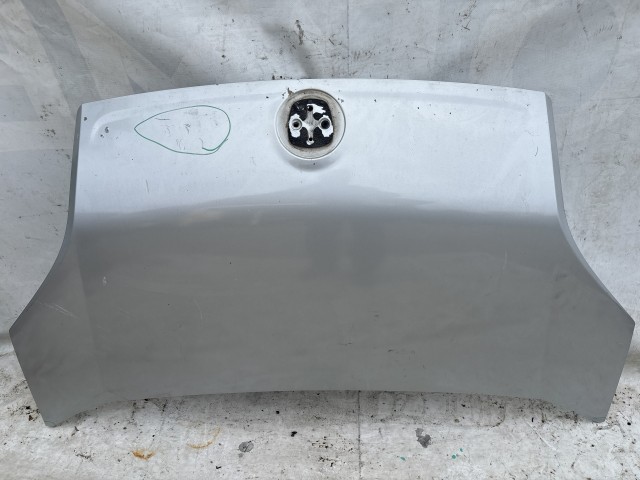 216075 Fiat Fiorino , Qubo 2007-2024 motorháztető, a képen látható sérüléssel