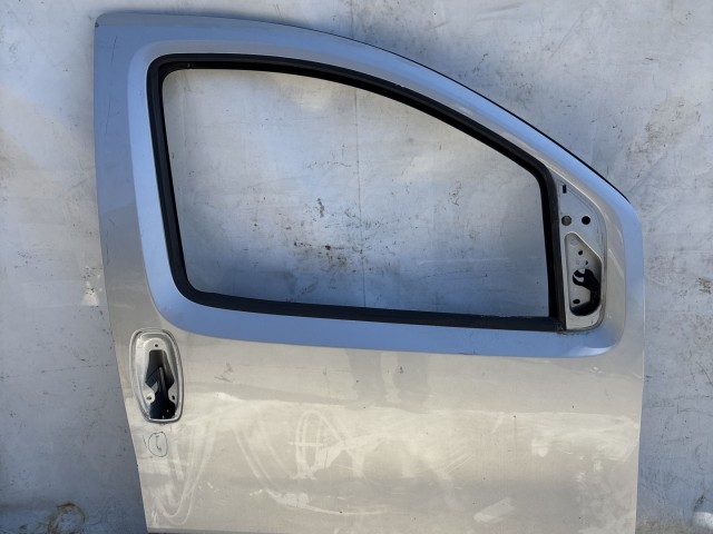 216071 Fiat Fiorino , Qubo, Citroen Nemo, Peugeot Bipper jobb első ajtó, a képen látható sérüléssel