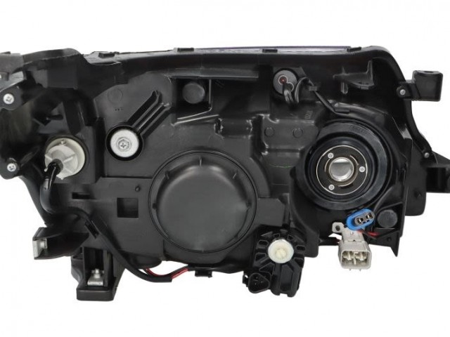 Subaru Forester utángyártott új bal első fényszóró H7/HB3 (motorral) TYC
