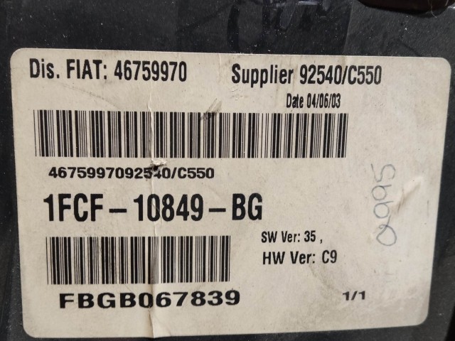 153655 Fiat Stilo 2001-2007 Diesel óracsoport egy csatlakozós, a képen látható sérüléssel