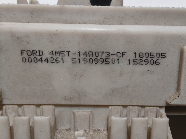 Ford Focus 2005-2011 belső biztosítéktábla, (komfort elektronika 4M5T-14A073-CF