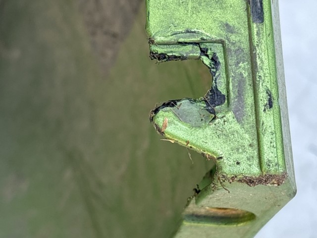 216238 Fiat Fiorino, Qubo 2007-2016 első lökhárító, a képen látható sérüléssel