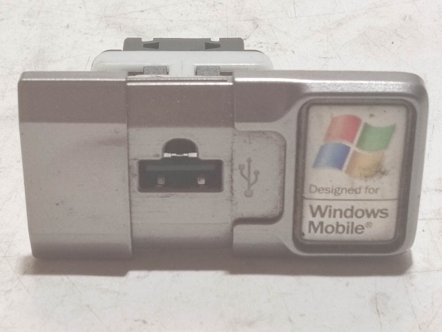 166681 Alfa Romeo MiTo Usb csatlakozó 156089113