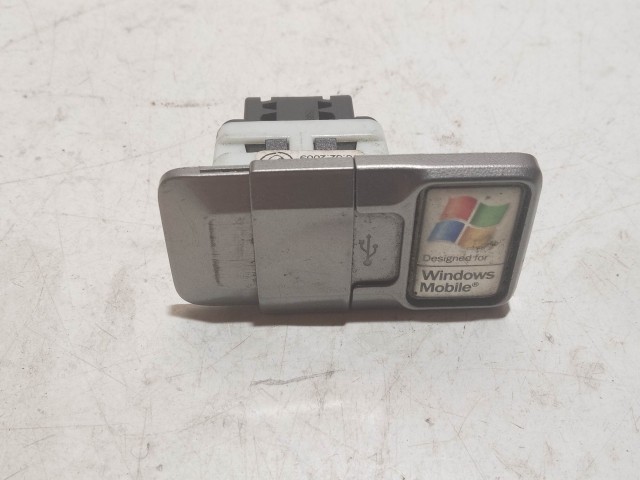166681 Alfa Romeo MiTo Usb csatlakozó 156089113