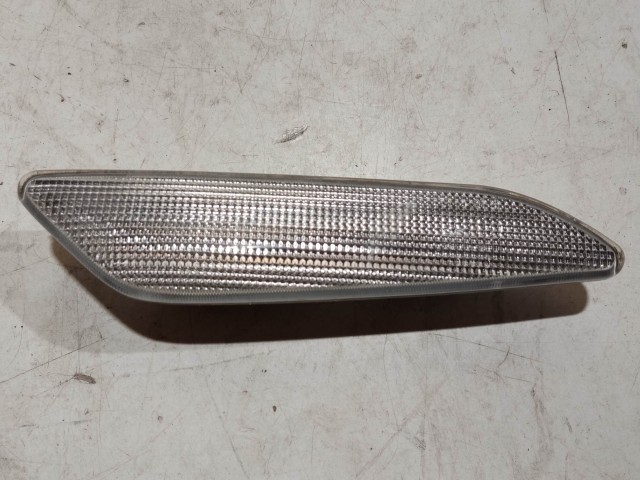 Alfa Romeo 147, 156 bal oldali sárvédő index, izzó foglalat nélkül 60686517