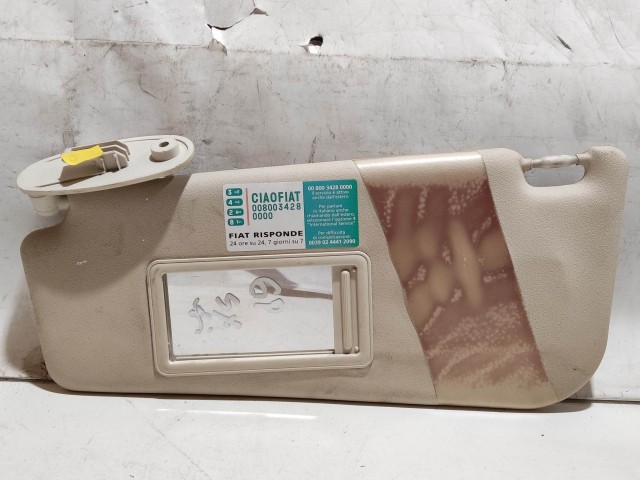 218577 Fiat Grande Punto  2005-2009 tükrös bal napellenző, bézs 