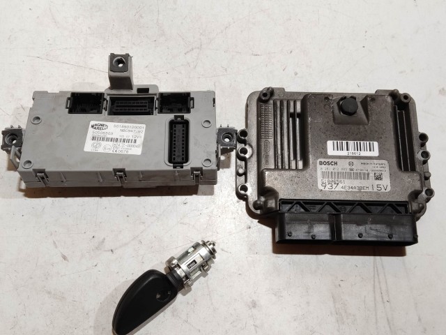 218612 Alfa Romeo GT 2003-2010 1,9 16v Diesel motorvezérlő szett 0281012883, 51806561