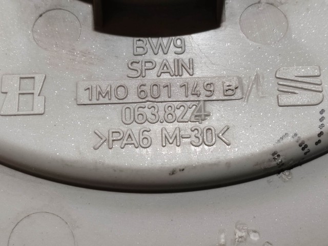 218731 Seat Leon, Toledo alufelni közép kupak, képen látható állapotban