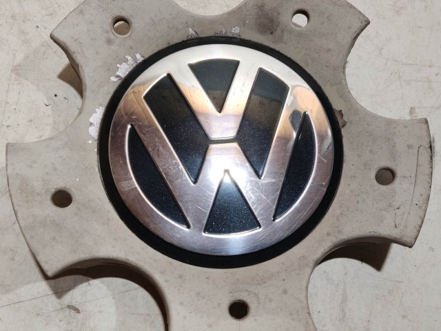 218738 Volkswagen Fox felni közép kupak, a képen látható állapotban 5Z0601149A