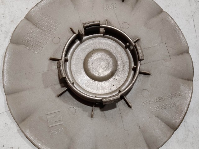 218752 Fiat Idea alufelni közép kupak, a képen látható állapotban