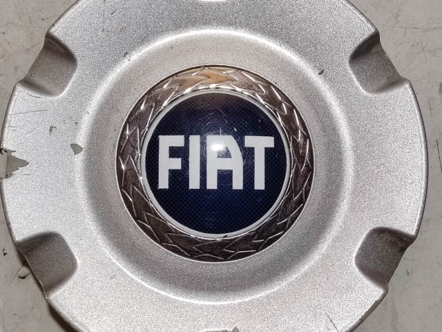 218767 Fiat Stilo 2001-2007 alufelni közép kupak, a képen látható állapotban