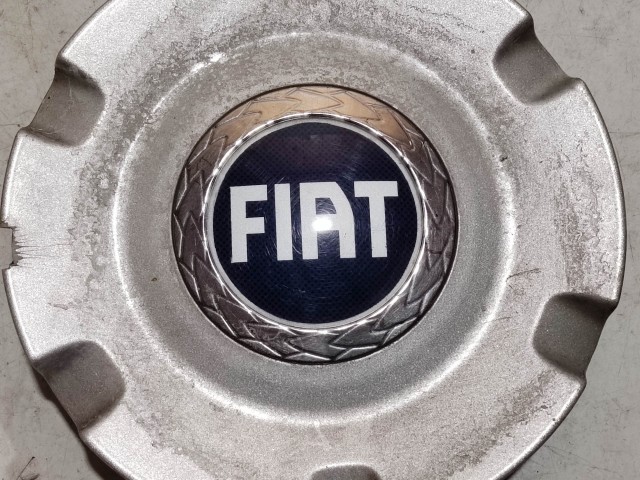 218769 Fiat Stilo 2001-2007 alufelni közép kupak, a képen látható állapotban