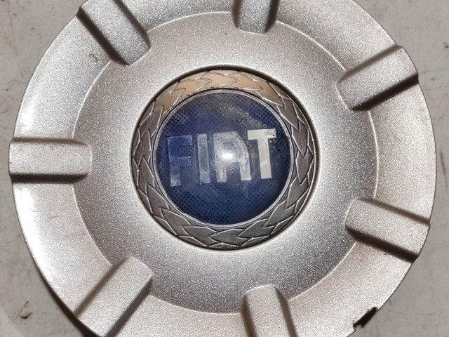 Fiat Felni közép kupak használt Kék felirat 