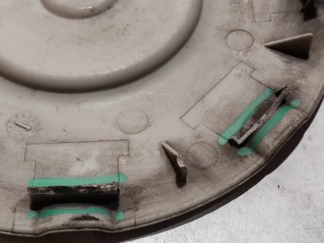 218777 Fiat Multipla 1998-2010 Felni közép kupak, 2 rögzítőfűl törött!!!!