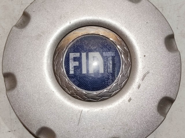 218779 Fiat Multipla 1998-2010 Felni közép kupak, 2 rögzítőfűl törött!!!!