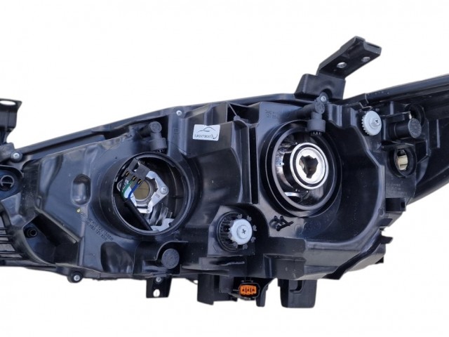 Mazda 6 2012-2014 utángyártott új jobb első fényszóró H11/H15 napp.fény (motoros)  DEPO