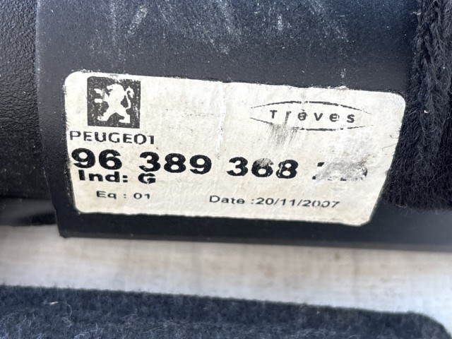 216381 Peugeot 307 2000-2009 kombi kalaptartó