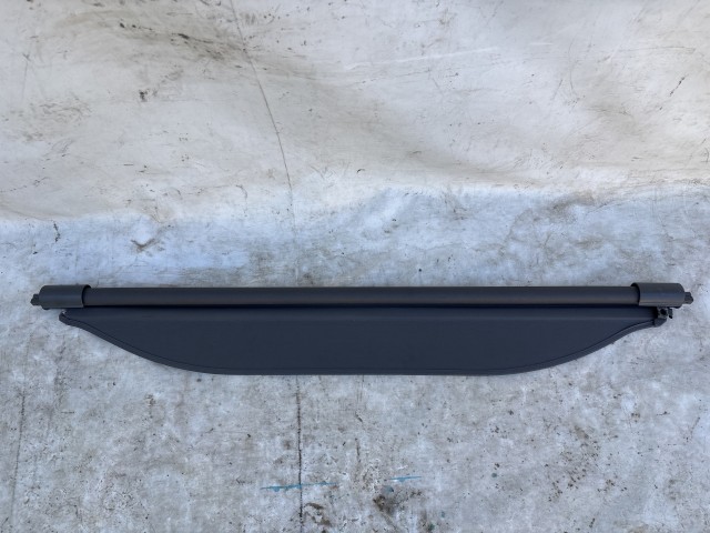 216500 Mazda 2 2002-2007 kalaptartó, a képen látható sérüléssel