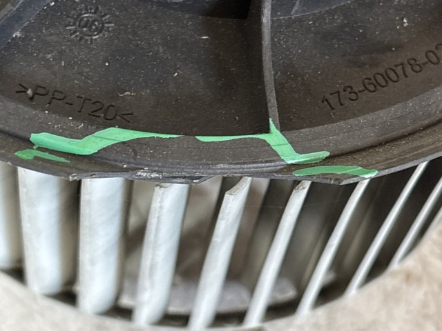 216479 Alfa Romeo 159, Brera, Spider fűtőmotor, a képen látható sérüléssel