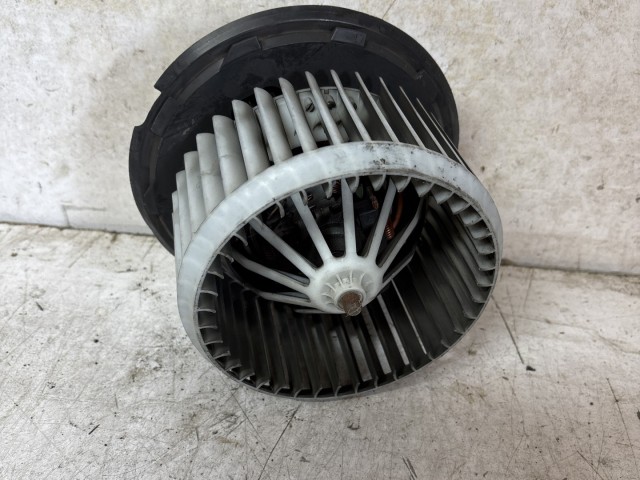 216475 Alfa Romeo 159, Brera, Spider fűtőmotor, a képen látható sérüléssel