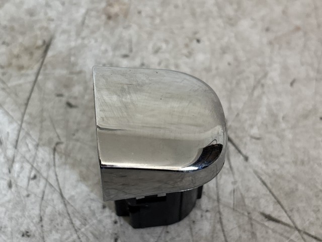 Fiat Bravo 2007-2014 2007-2014 Kilincs használt bal hátsó külső kupak