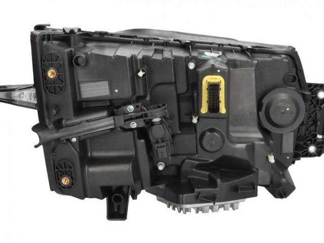 RENAULT TRUCKS T utángyártott új bal első fényszóró 