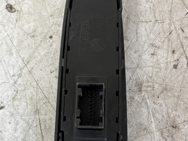 Fiat Stilo 2001-2007 ablakemelő kapcsoló  használt bal első
