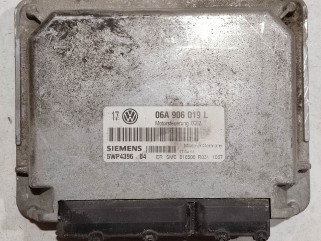 Volkswagen Bora, Golf IV. 1,6 8v benzin motorvezérlő, Siemens 5WP439604 , 06A906019L
