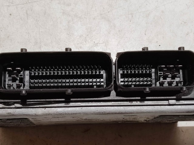 Nissan Almera N16 2000-2008 1,5 16v benzin motorvezérlő Hitachi  MEC32-210D23Z05