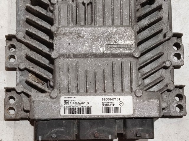 Renault Megane II., III., Clio III., Kangoo II., Modus, Nissan Note motorvezérlő  Siemens S126074108B 8200847131