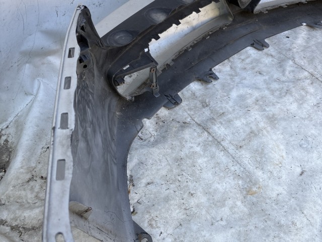 216807 Alfa Romeo 159 2005-2011 első lökhárító ezüst 