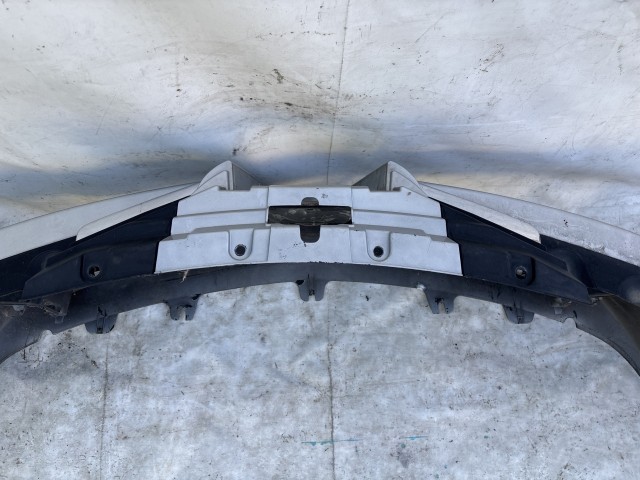 216807 Alfa Romeo 159 2005-2011 első lökhárító ezüst 