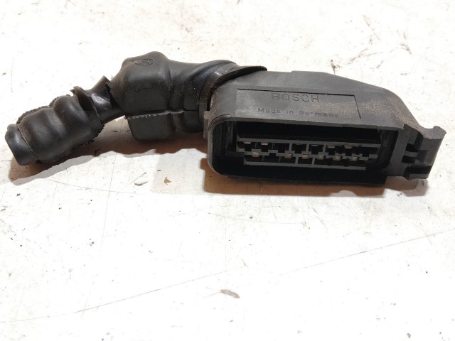 218492 Fiat Coupe, Croma, Alfa Romeo 145,146,155, Lancia Delta Bosch Abs elektromos csatlakozó