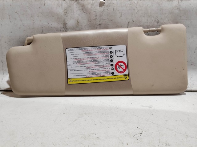Fiat Bravo 2007-2014 2007-2014 Napellenző használt bézs tükrös világítással jobb