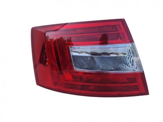 Skoda Octavia III. 2013.02.01-2016.09.30 utángyártott új bal hátsó lámpa (4 ajtós)
