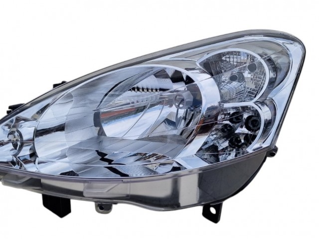 Peugeot Partner, Partner Tepee 2008.04.01-2012.03.31 utángyártott új bal első fényszóró (motorral) DEPO