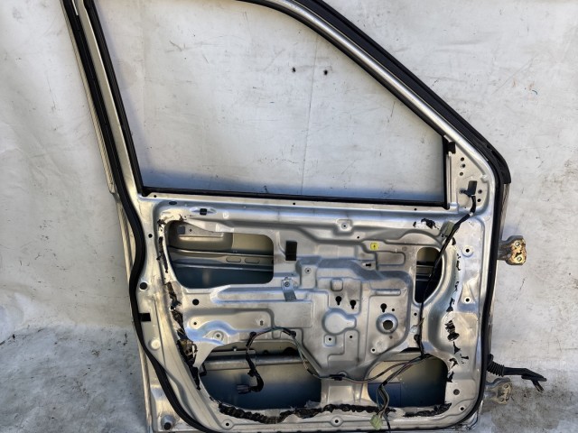 216885 Suzuki Ignis 2003-2008 bal első ajtó