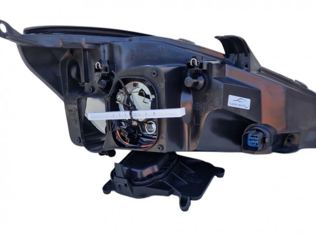 Ford Focus 1998-2001 utángyártott új bal első fényszóró H4  TYC