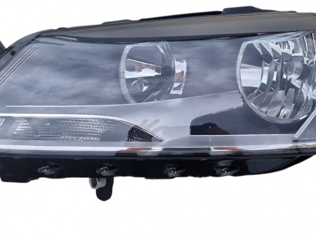 Volkswagen Passat B7 2010.11.01-2014.07.20 utángyártott új bal első fényszóró 2H7, fekete házas (motorral) DEPO