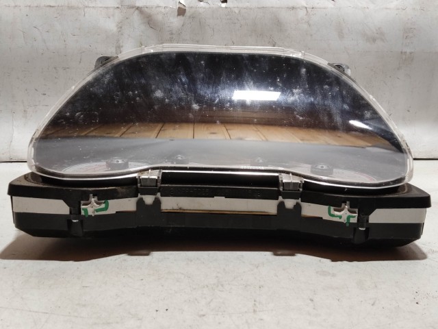 218907 Fiat Grande Punto óracsoport, a képen látható sérüléssel