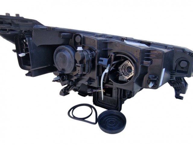 Renault Megane IV. utángyártott új bal első fényszóró 2H7+LED fekete ház. (motorral) TYC